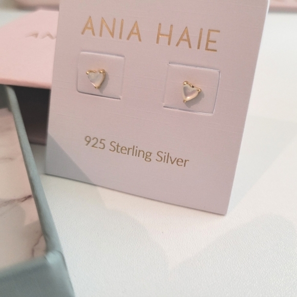 NWT Ania Haie Mother of Pearl Mini Heart Stud Earrings - Picture 3 of 3
